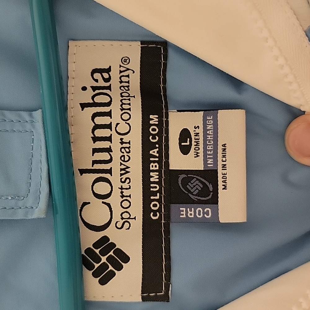 Columbia Shell - Picture 2 of 2